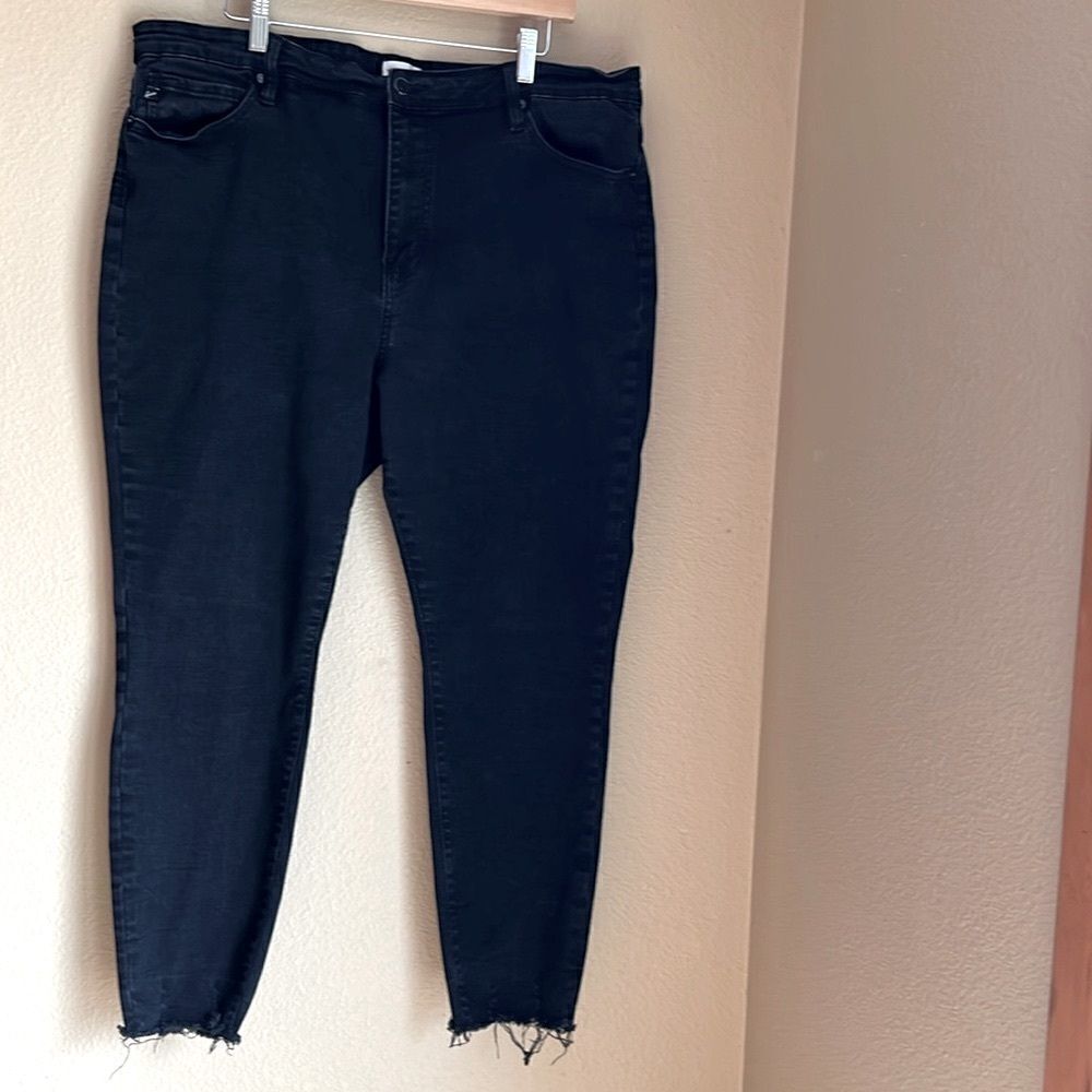 KanCan Jeans 22W Black Distressed‎ at raw hem
